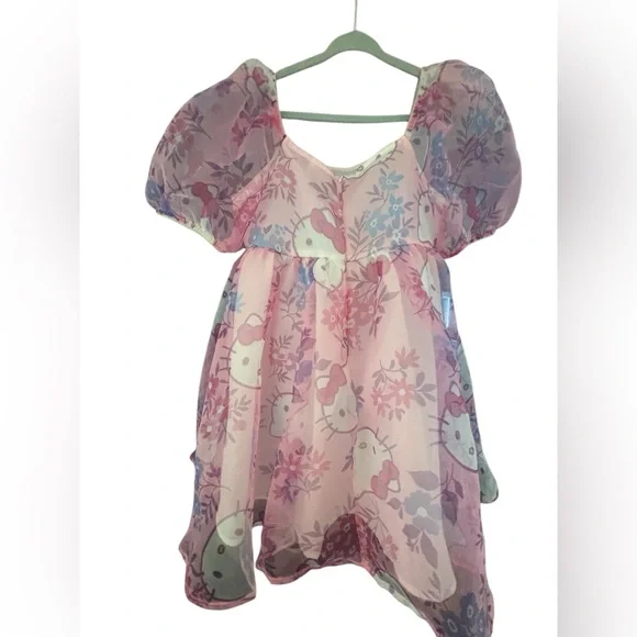 Hello Kitty Pink Garment Label - Picture 2 of 6